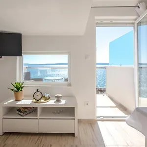  Apartment Amneris